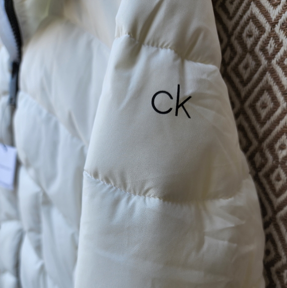 Calvin klien coat "Brand New" - Picture 5 of 12